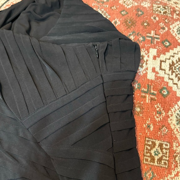 Calvin Klein Black Sleeveless Pleated Dress, Side Zipper - Picture 10 of 13